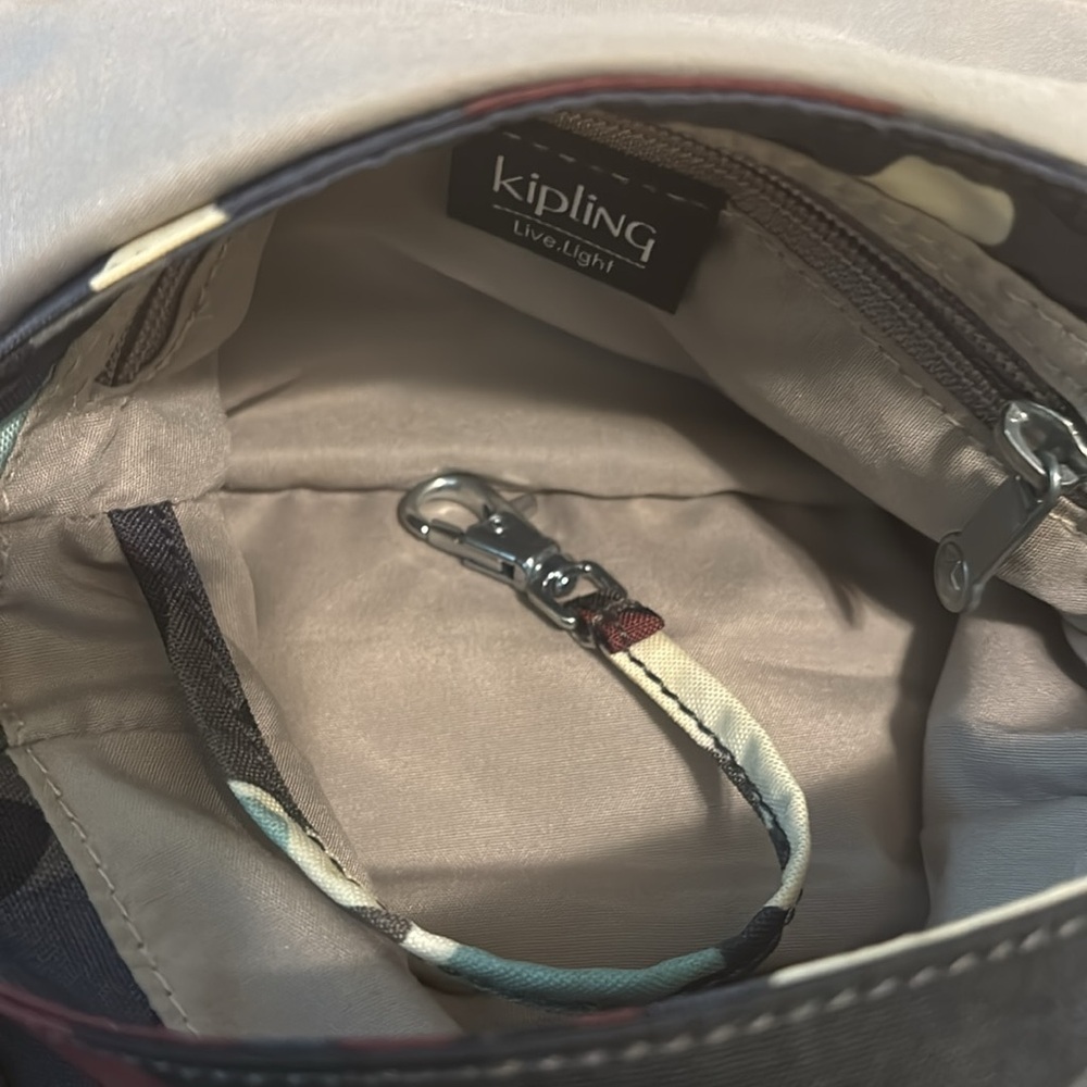 Kipling Camo Crossbody Bag Compact Durable Design - Picture 4 of 6